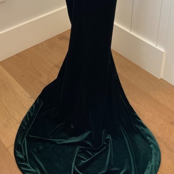 House of CB long emerald velvet skirt - Picture 4 of 5